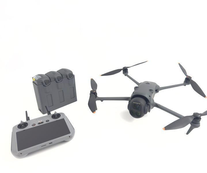 Квадрокоптер DJI Mavic 4 Pro Fly More Combo RC 2 (CP.MA.00000848.01,CP.MA.00000859.01) 2001010 фото