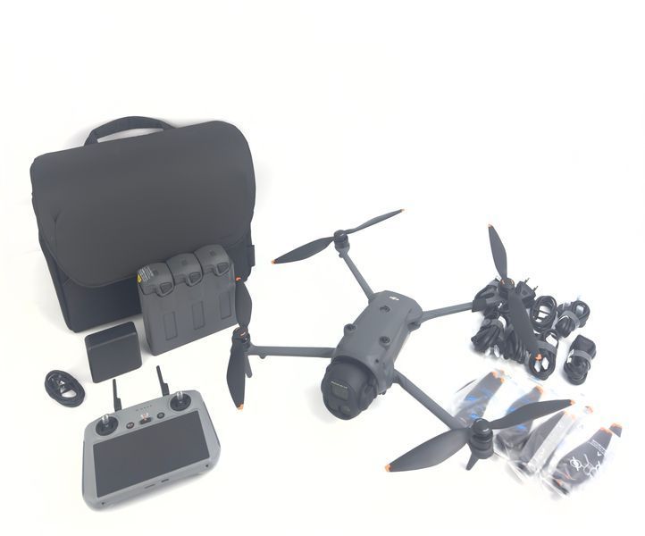Квадрокоптер DJI Mavic 4 Pro Fly More Combo RC 2 (CP.MA.00000848.01,CP.MA.00000859.01) 2001010 фото
