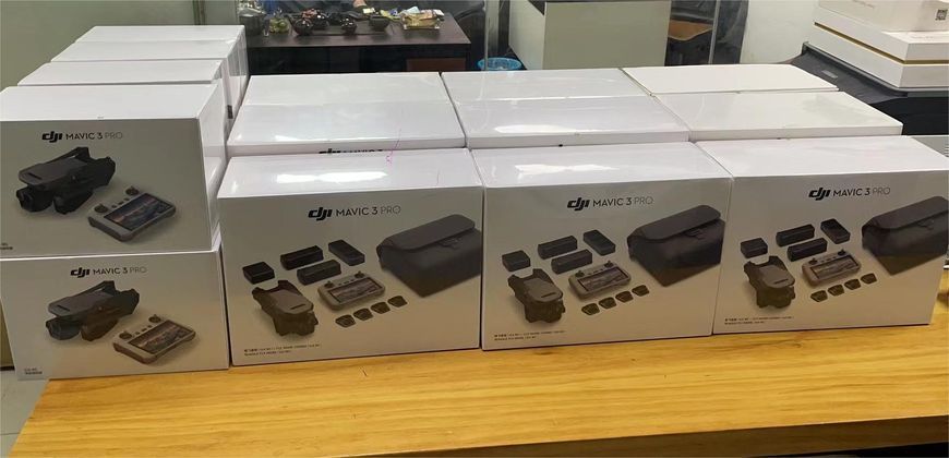 Квадрокоптер DJI Mavic 3 Pro с DJI RC 2001004 фото