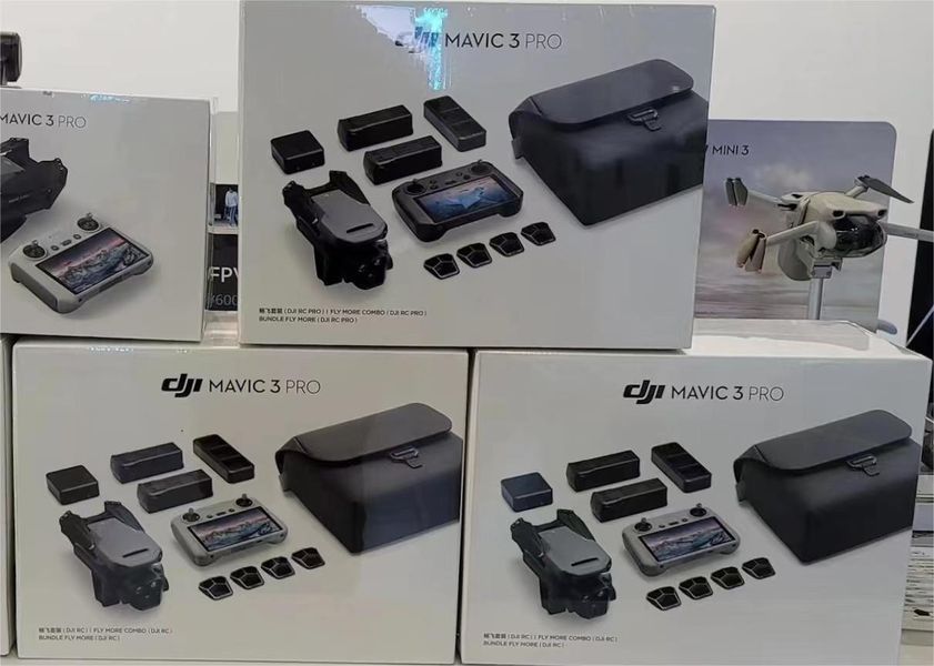 Квадрокоптер DJI Mavic 3 Pro Fly More Combo с DJI RC (CP.MA.00000660.01) 2001005 фото
