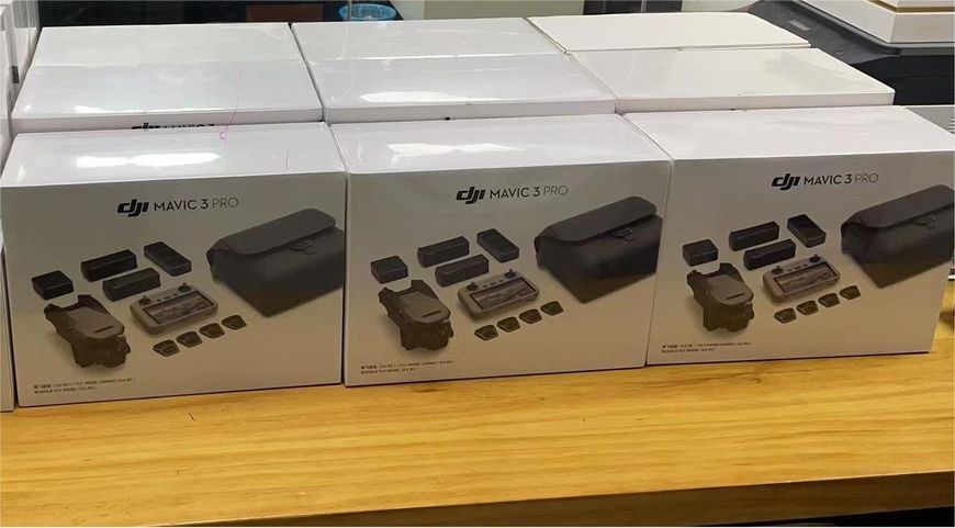 Квадрокоптер DJI Mavic 3 Pro Fly More Combo с DJI RC (CP.MA.00000660.01) 2001005 фото